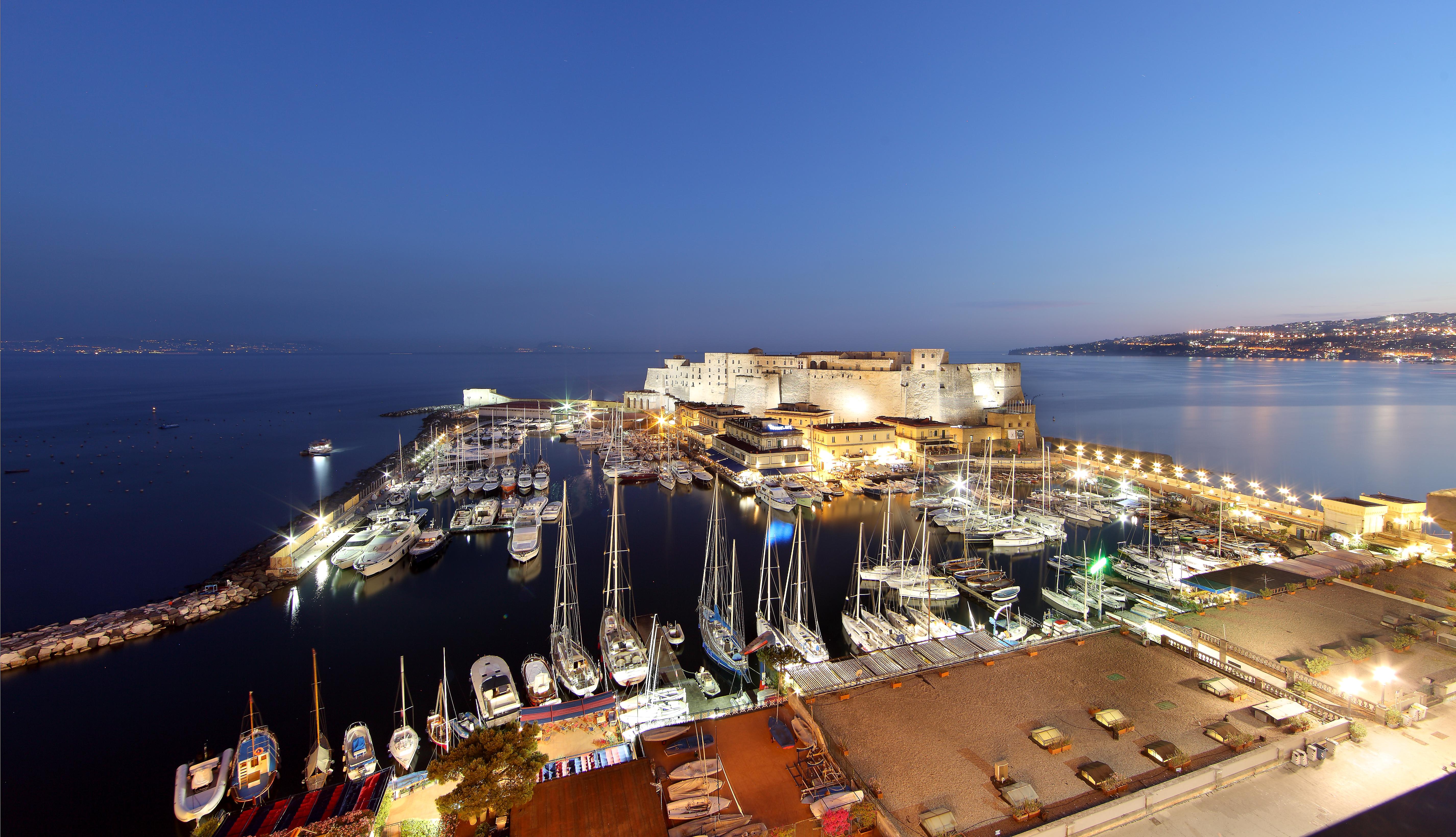 Eurostars Excelsior 4* Napoli