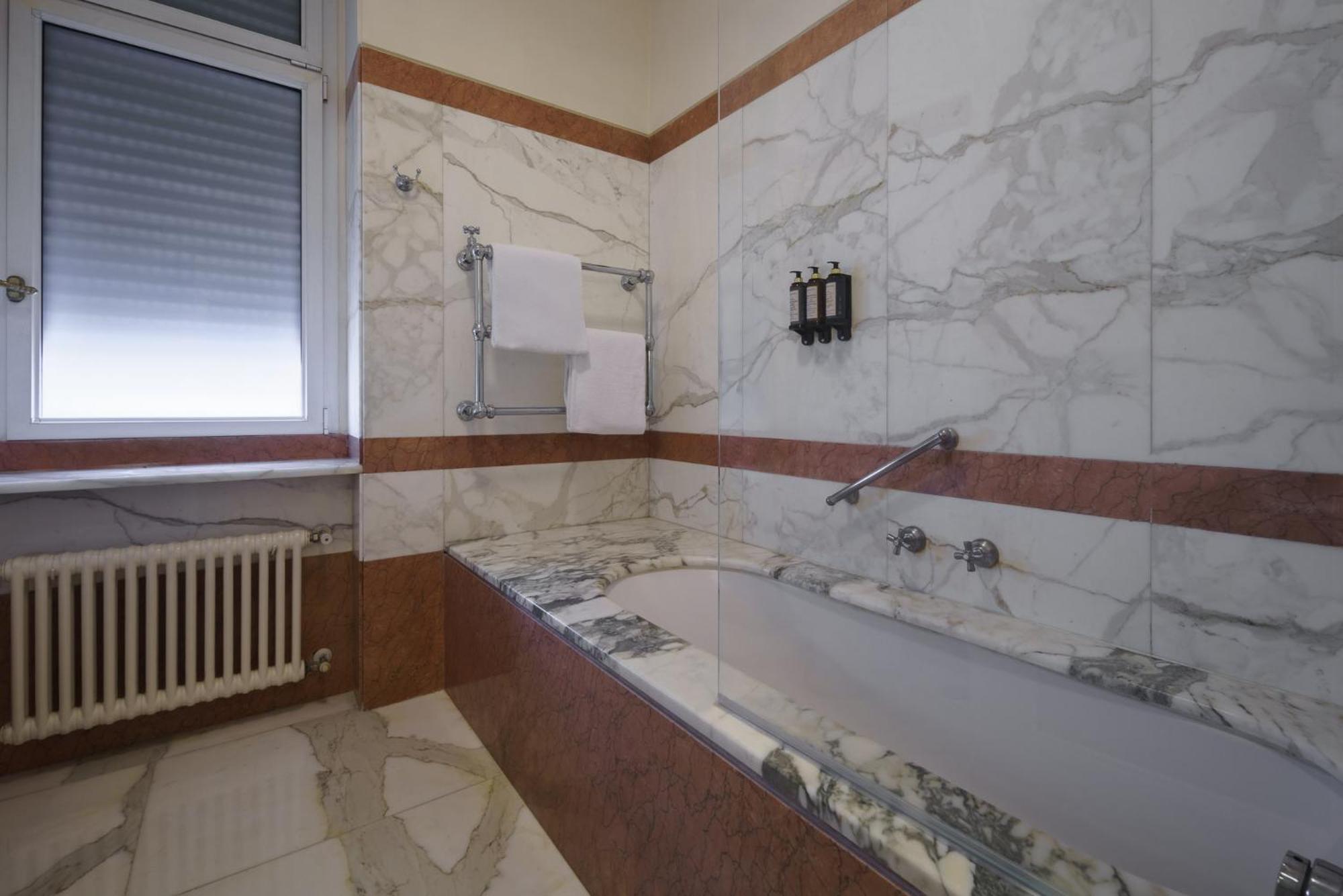 Eurostars Excelsior 4* Napoli