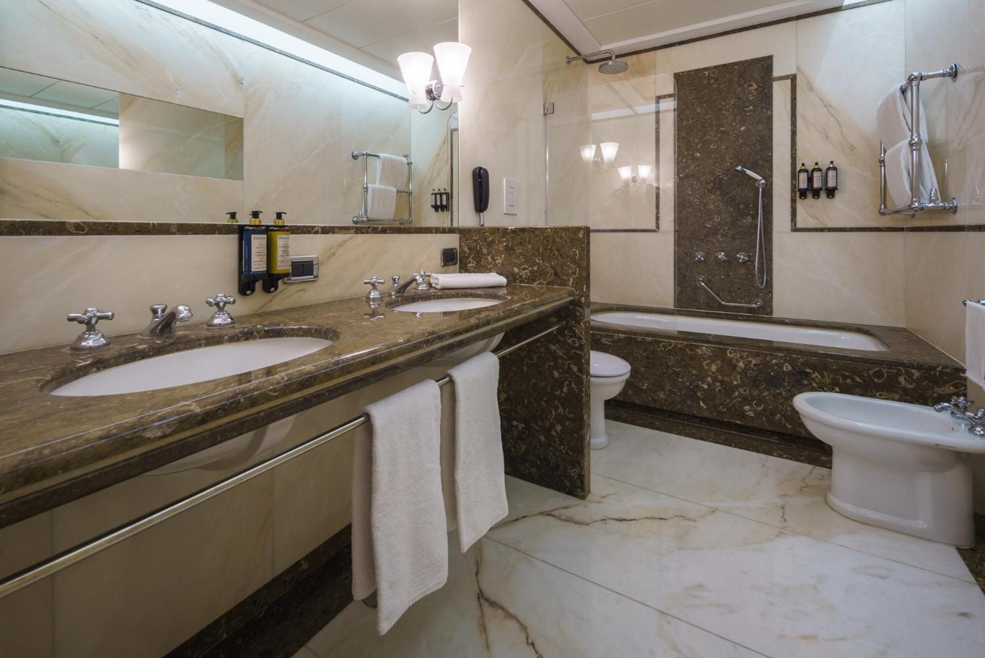 Eurostars Excelsior 4* Napoli
