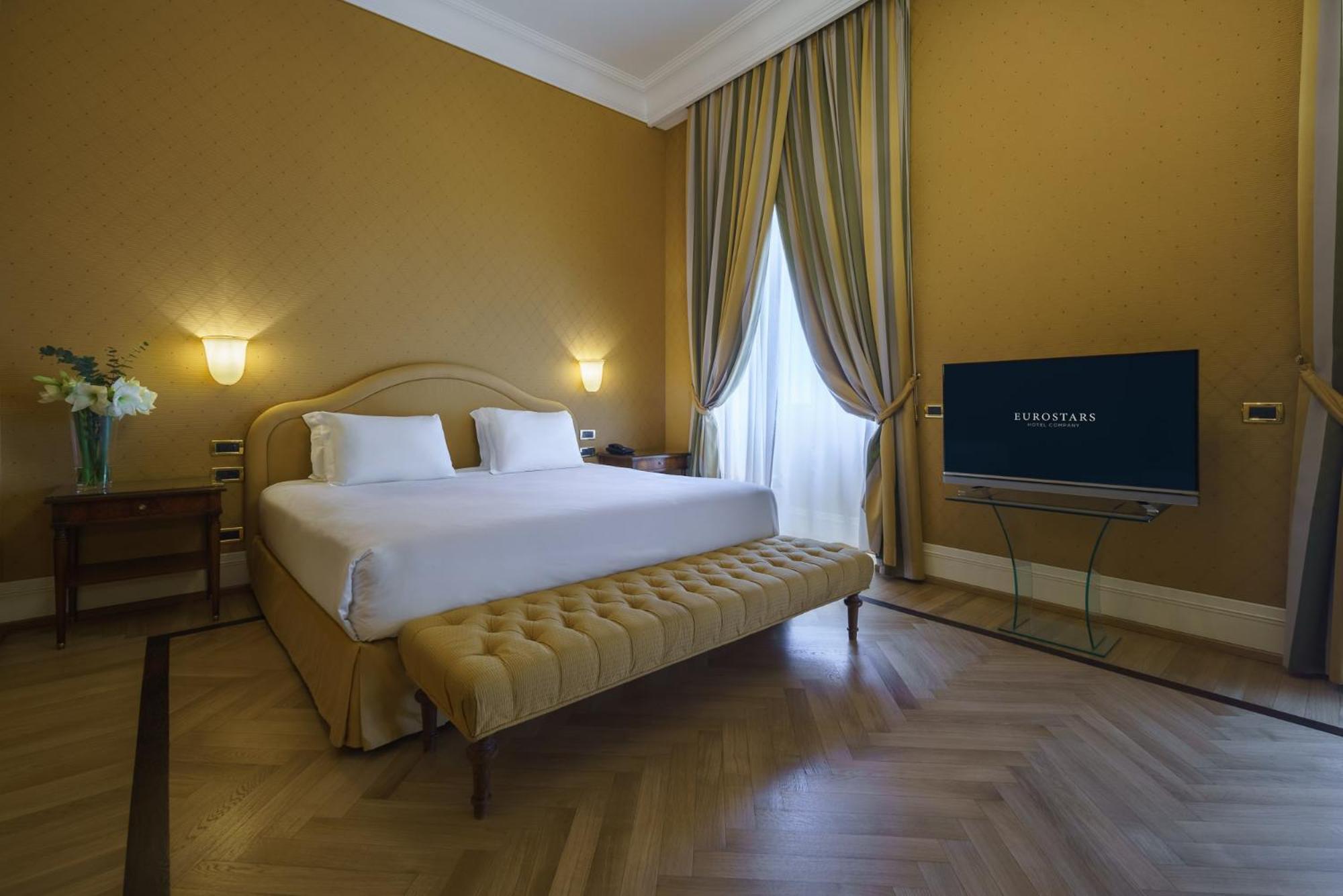 Hotel Eurostars Excelsior Neapel