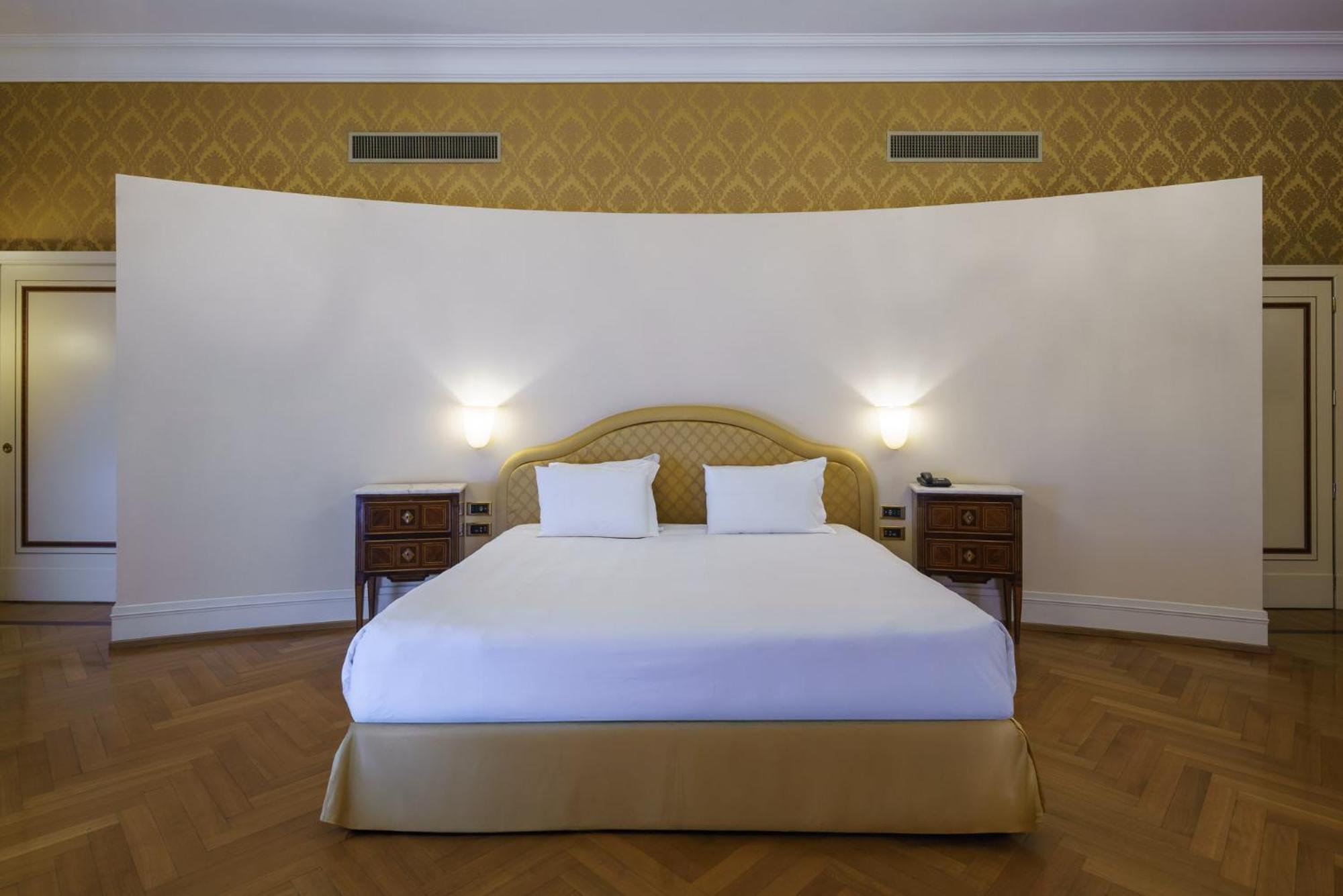 Eurostars Excelsior 4* Napels